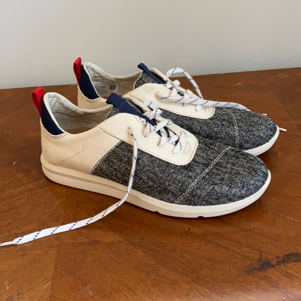 Brand new TOMS shoes in dark gray and cream